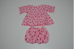 Dukketøj - Sæt med lyserød kjole og pludderbukser