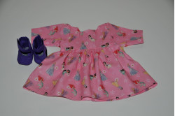 Dukketøj - Sæt med pink dukkekjole med princesser